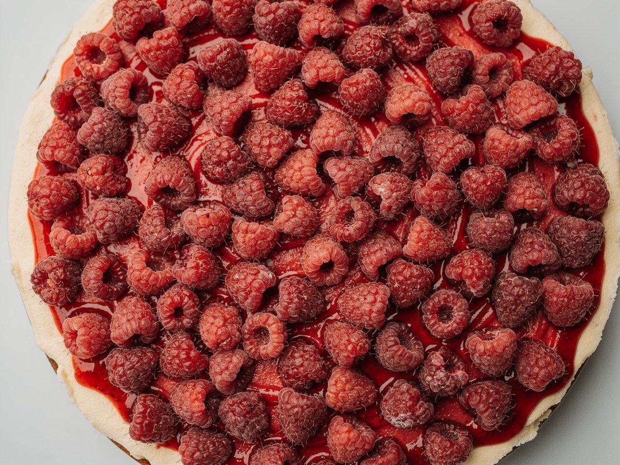 Delicious Raspberry Cheesecake Delight