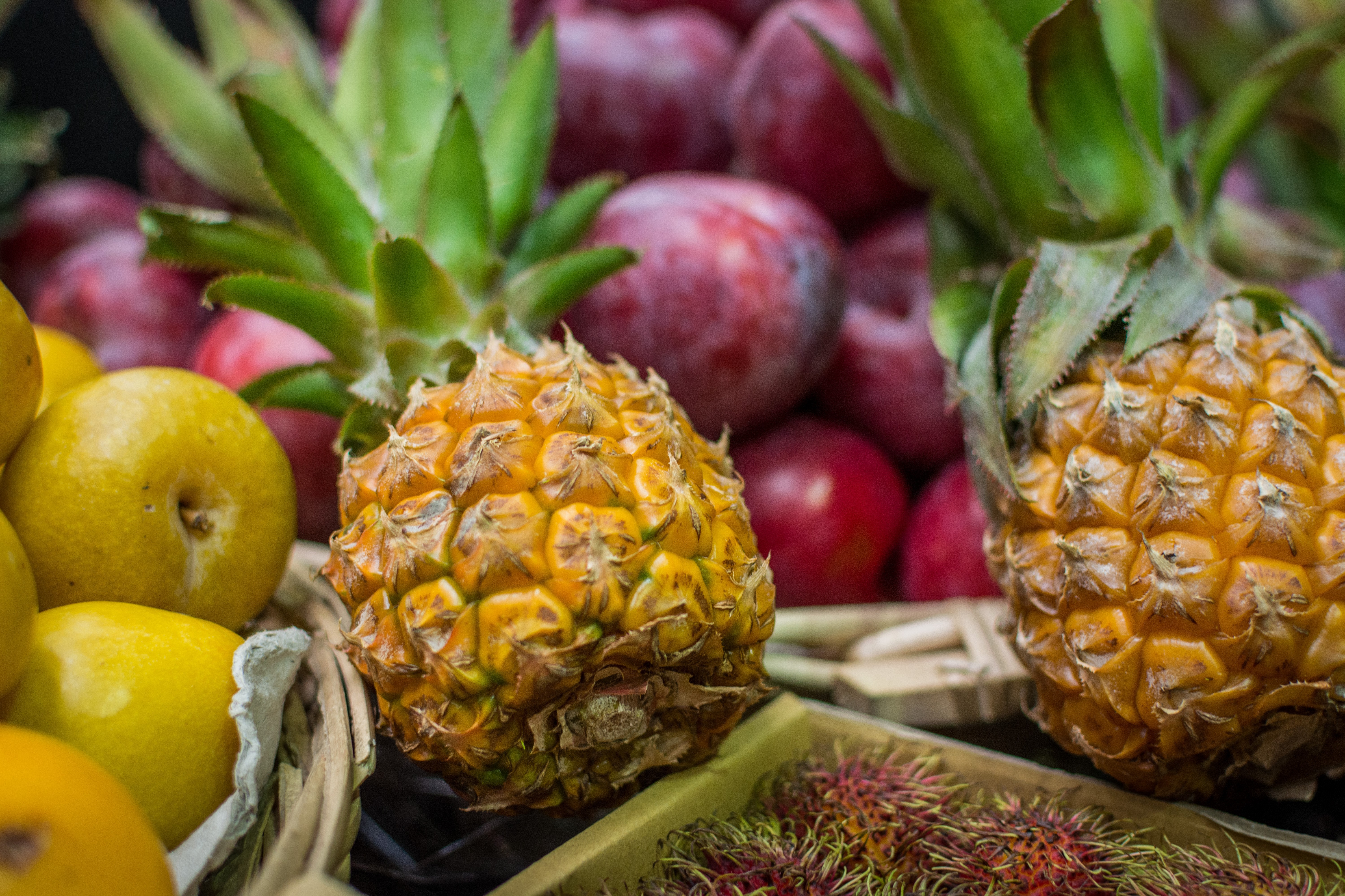 市场上的小菠萝