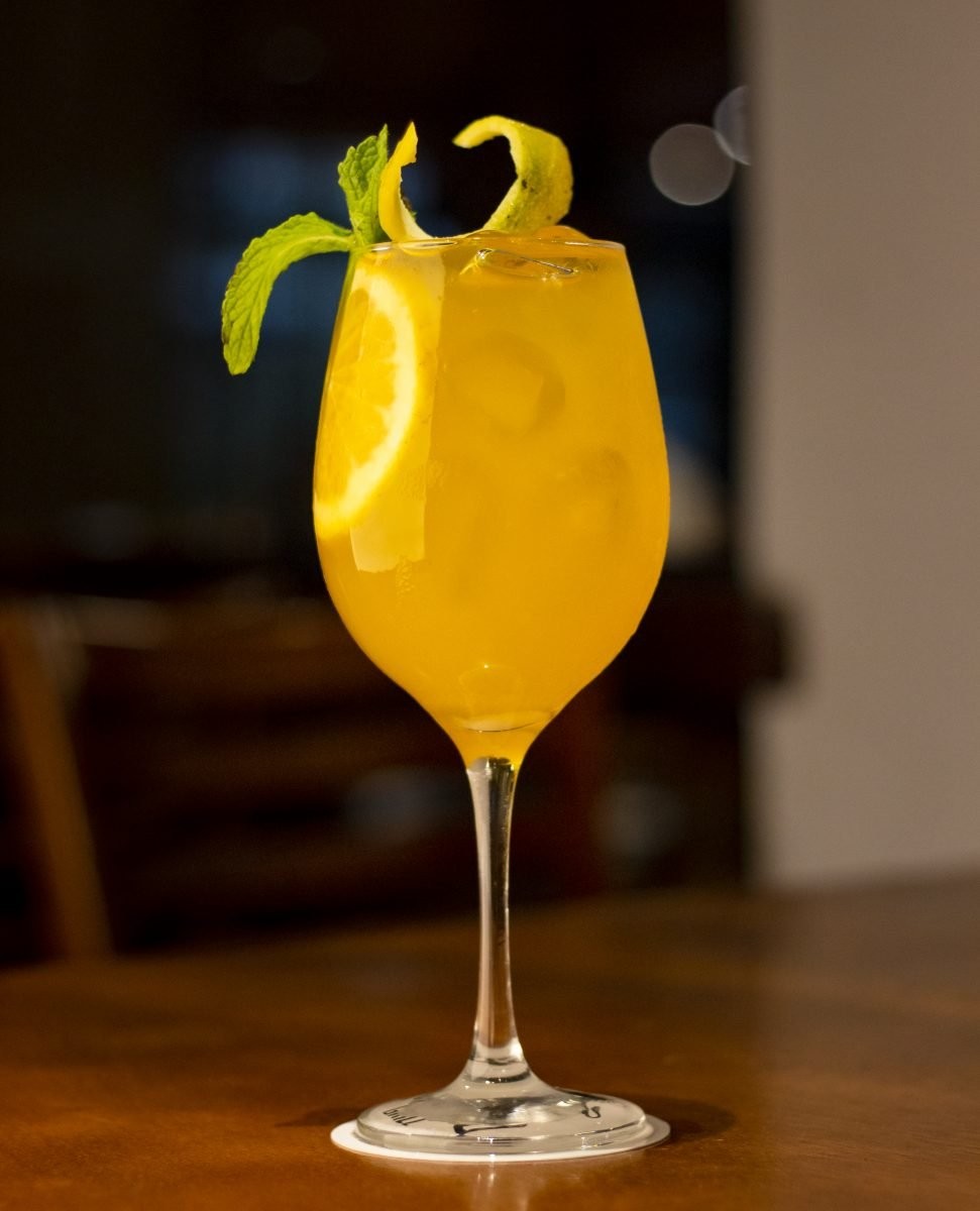 Bebida de limão fresca sem álcool