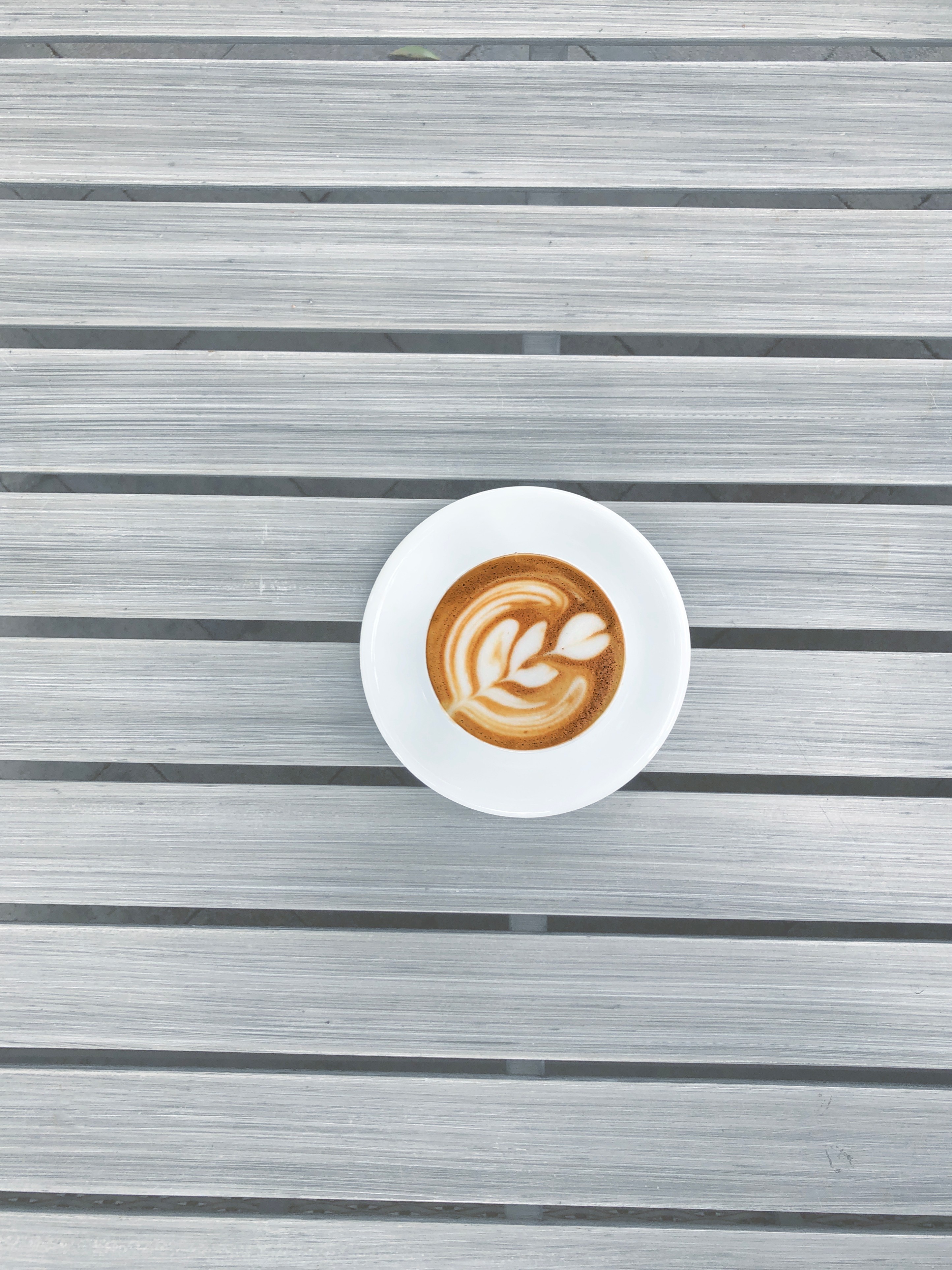 Espresso with flower latté art