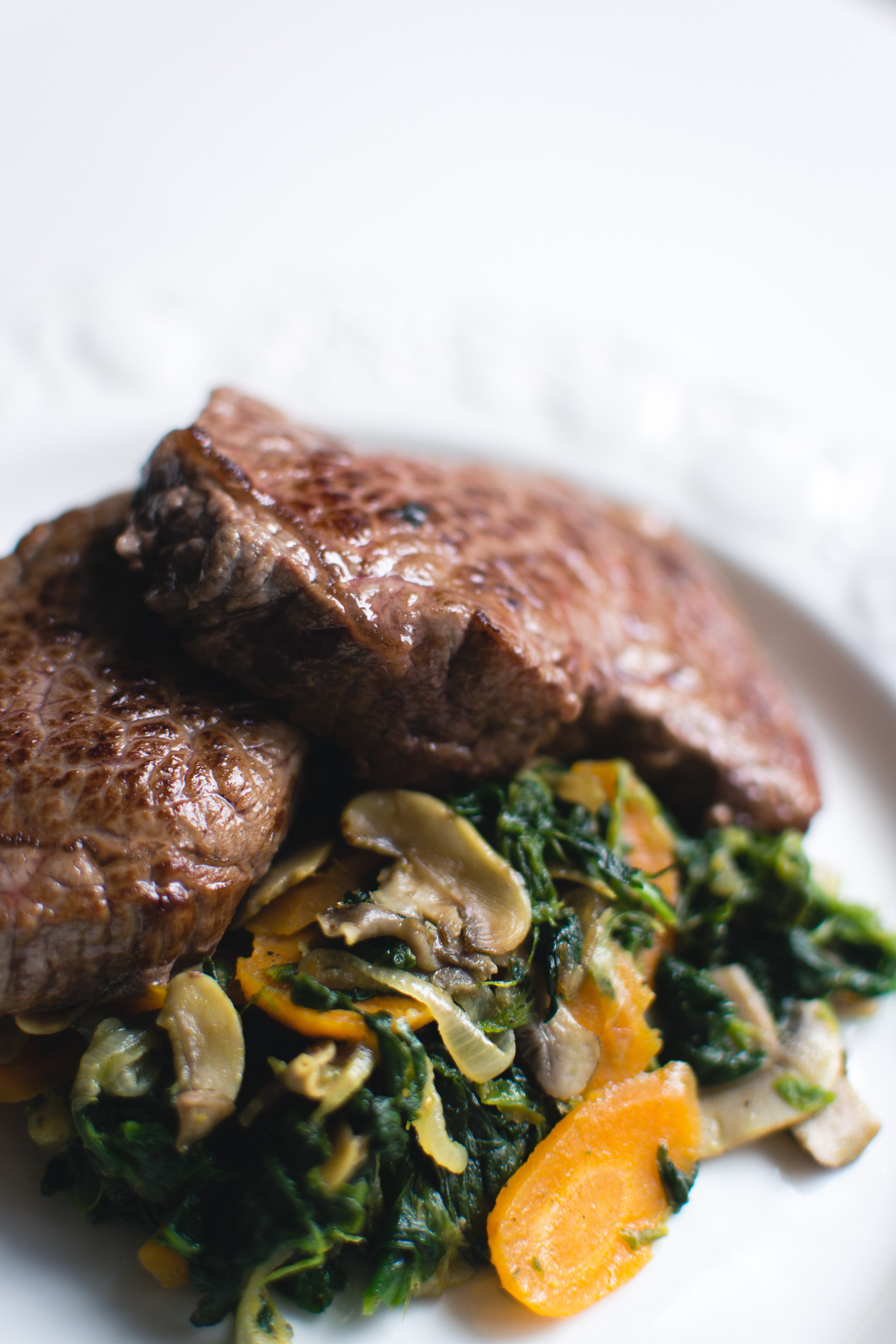 Excellent beef steak with vegetables