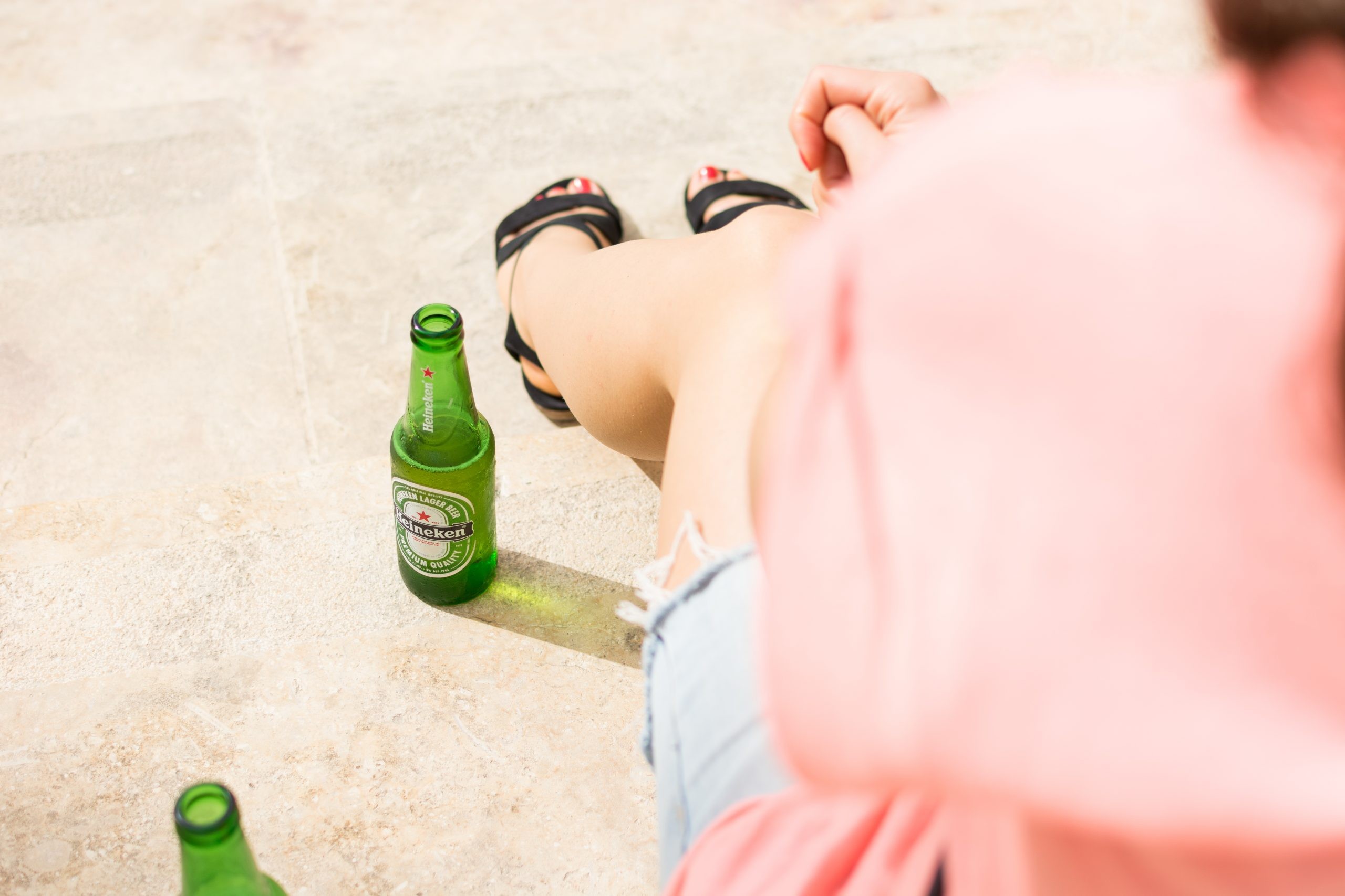 Garrafas de cerveja Heineken