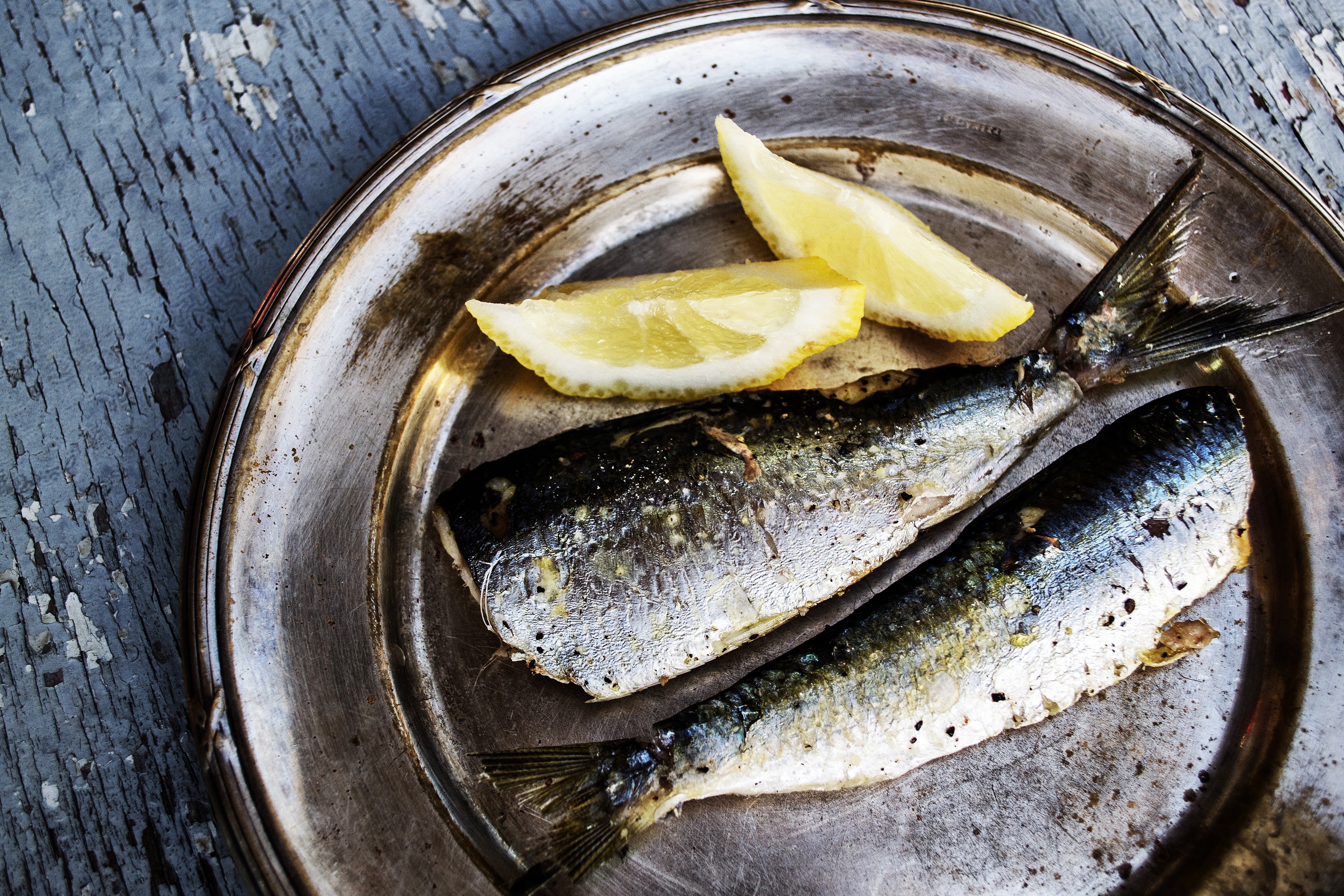 Sardinas a la parrilla sin cabeza con limón