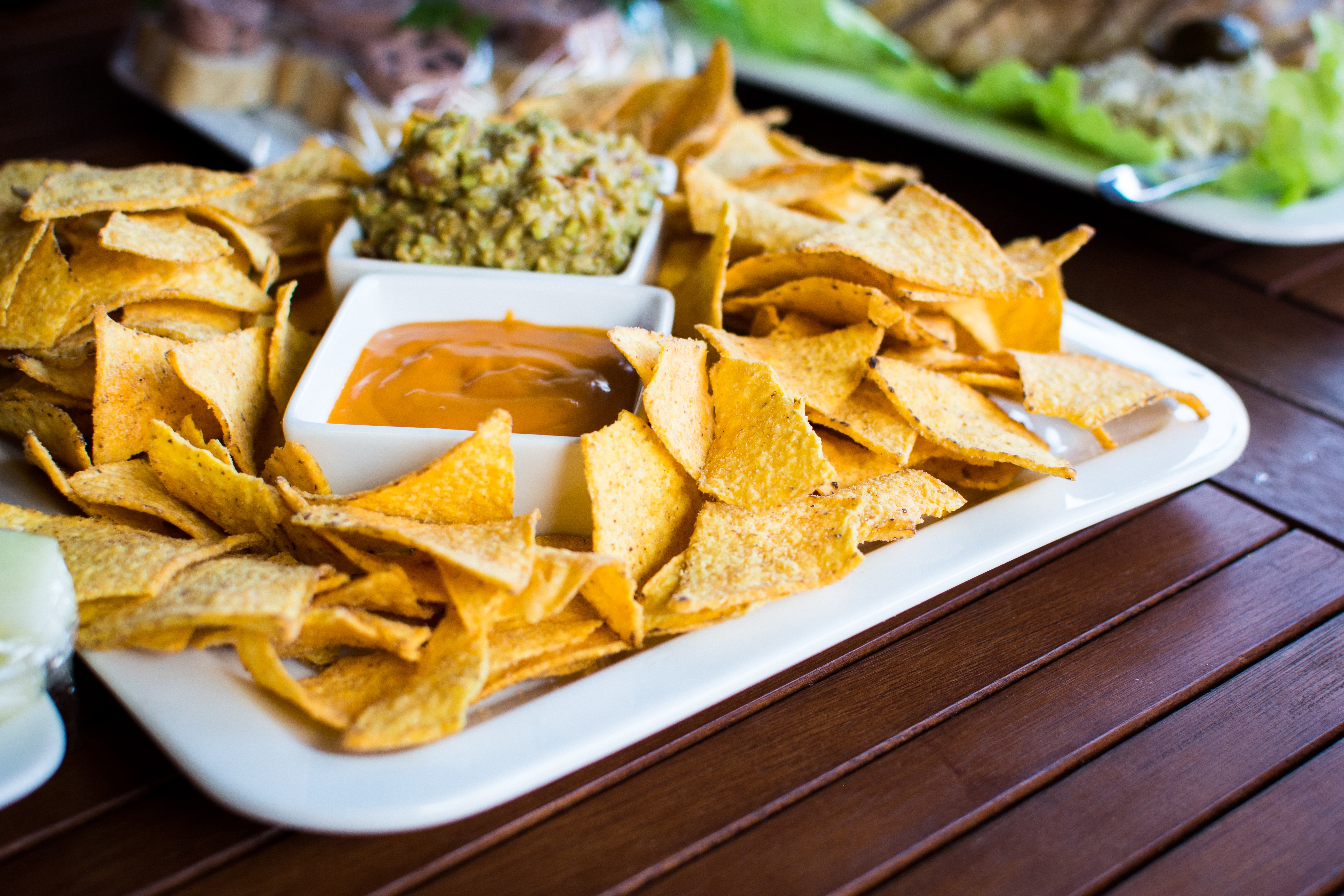 Chips de tortilla com salsa