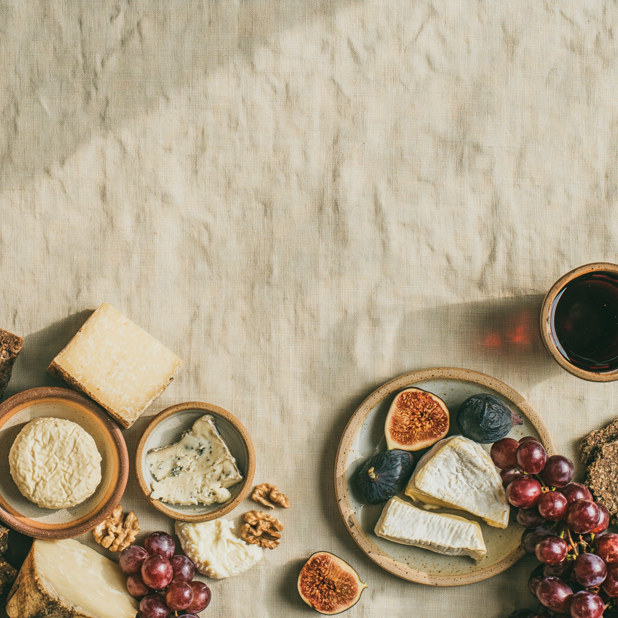 Cheese and Fig Platter with Red Wine
