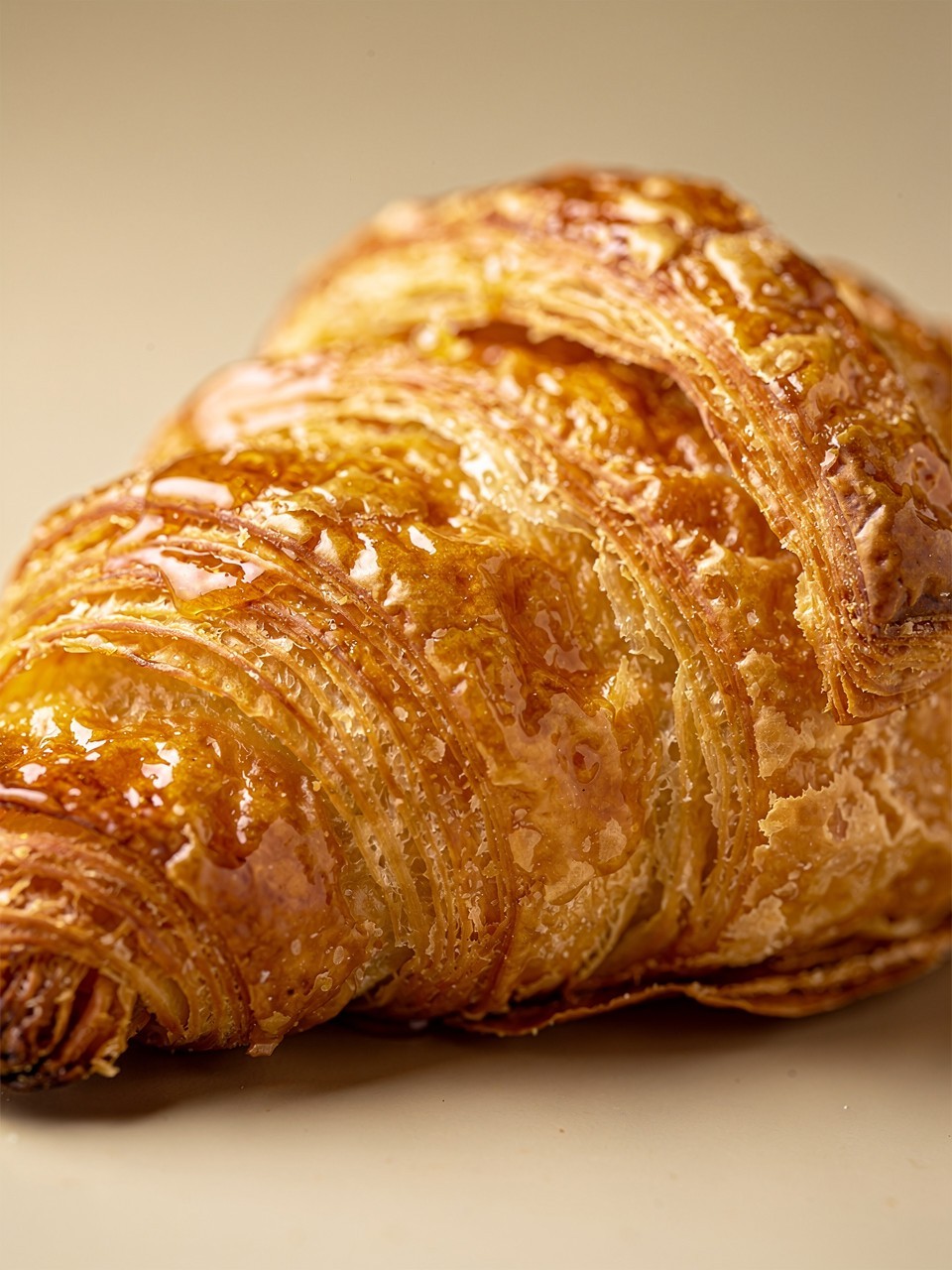 Croissant Dorado y Hojuela - Delicia Perfectamente Horneada